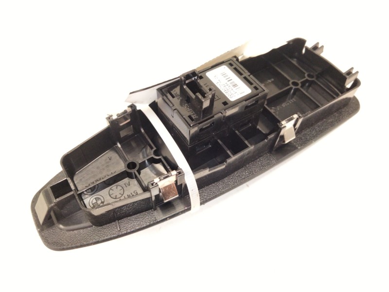 Recambio de mando elevalunas delantero derecho para bmw 3 (f30, f80) 318 d referencia OEM IAM 9208107  