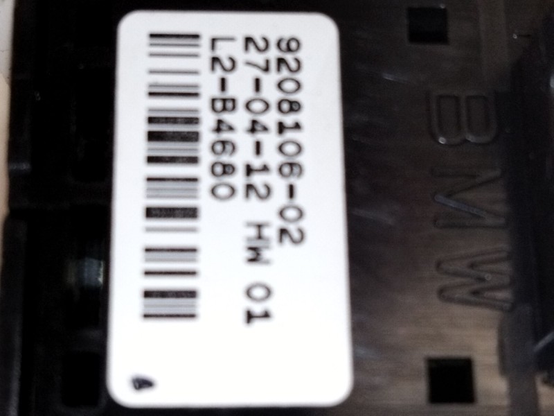 Recambio de mando elevalunas trasero derecho para bmw 3 (f30, f80) 318 d referencia OEM IAM 9208106  