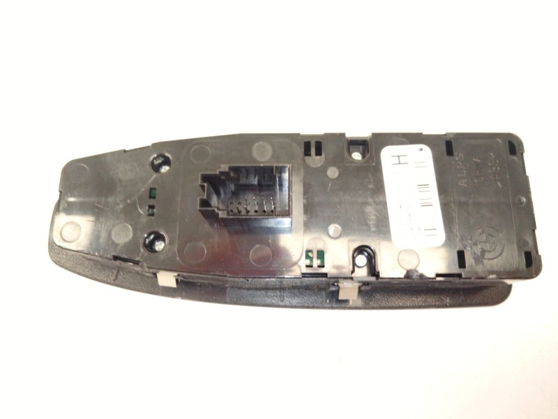 Recambio de mando elevalunas delantero izquierdo para bmw 3 (f30, f80) 318 d referencia OEM IAM 9208111  