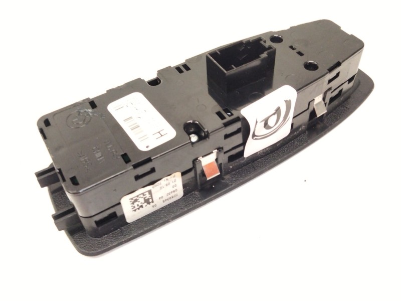 Recambio de mando elevalunas delantero izquierdo para bmw 3 (f30, f80) 318 d referencia OEM IAM 9208111  