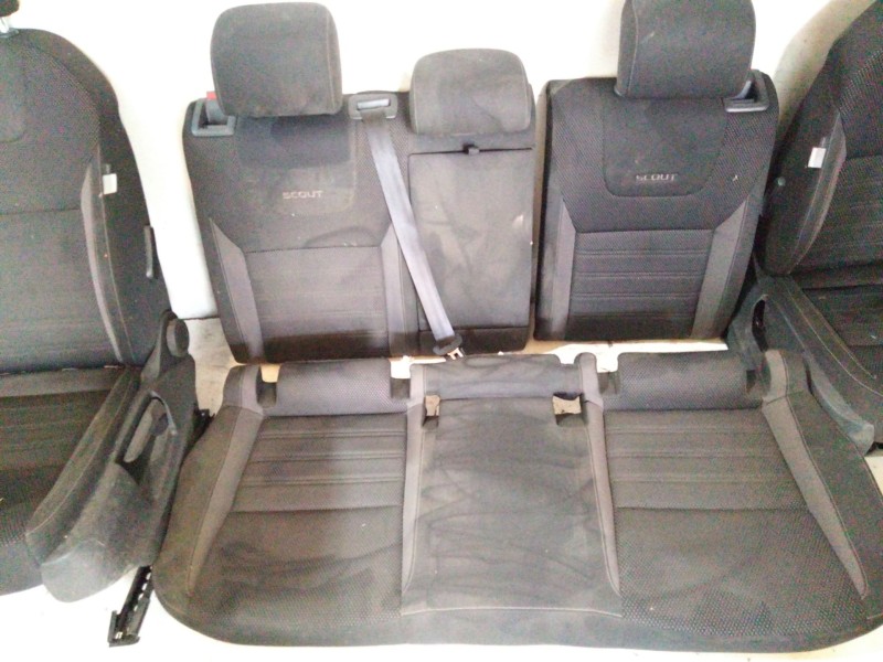 Recambio de juego asientos completo para skoda octavia iii (5e3, nl3, nr3) 2.0 tdi rs referencia OEM IAM   