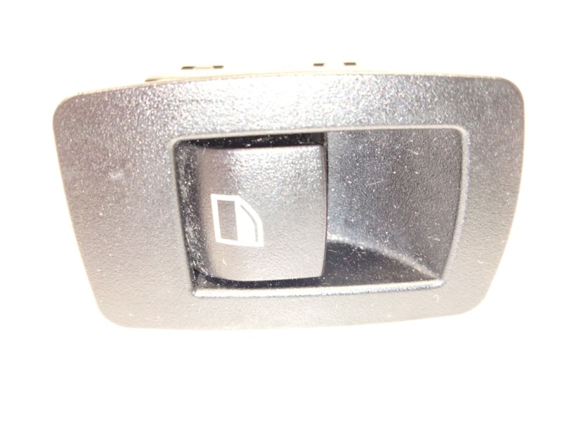 Recambio de mando elevalunas trasero izquierdo para bmw 3 (f30, f80) 318 d referencia OEM IAM 9208106  