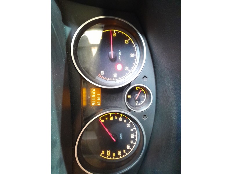 opel astra h gtc (a04) del año 2007