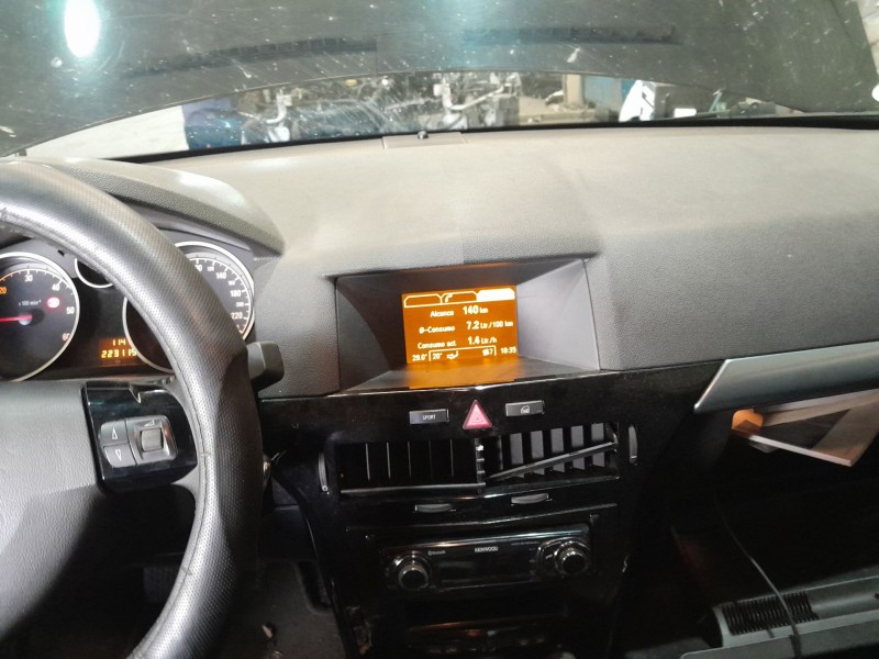 opel astra h gtc (a04) del año 2007