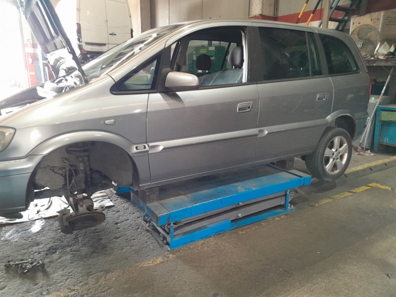 opel zafira a monospace (t98) del año 2004