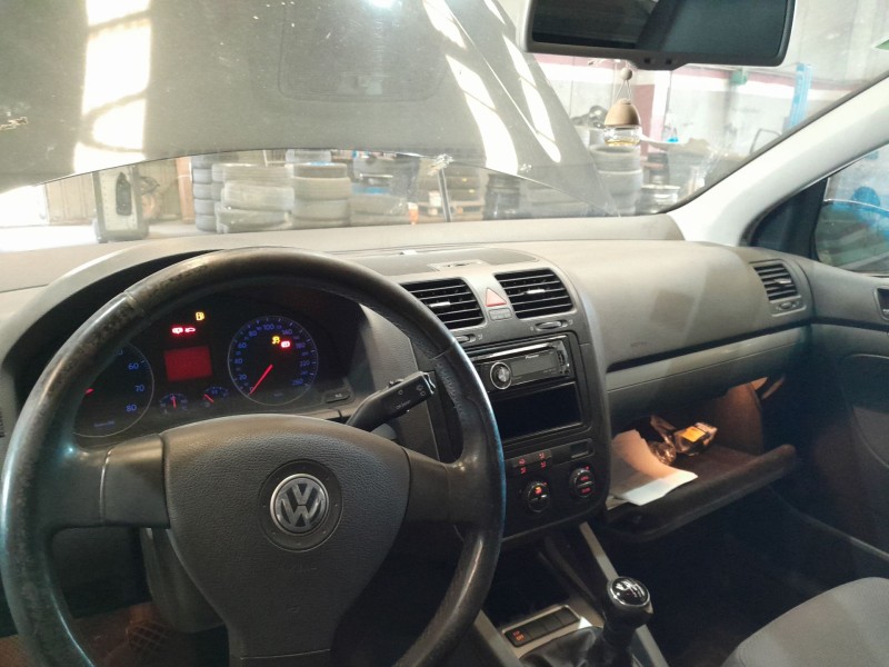 volkswagen golf v (1k1) del año 2004