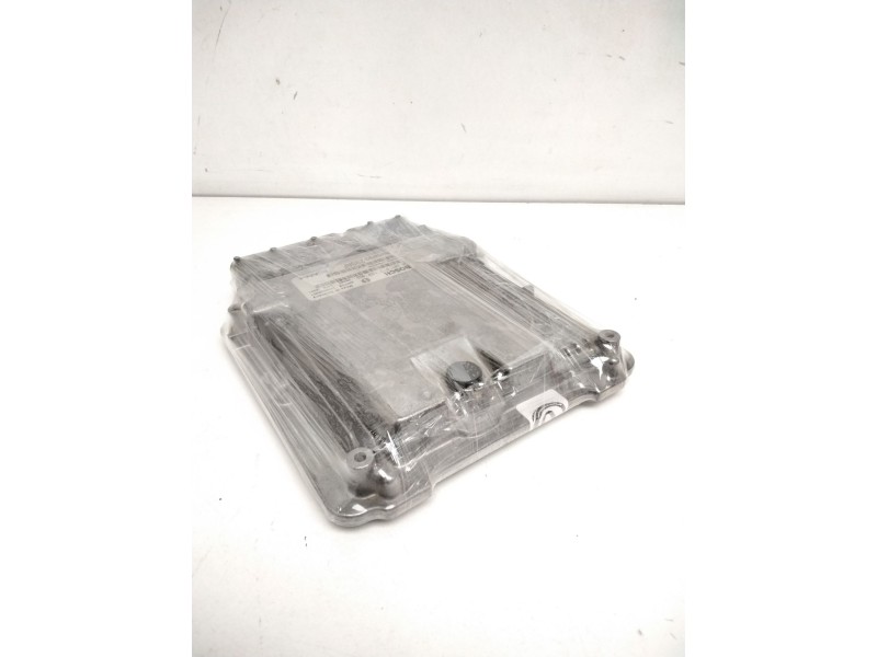 Recambio de centralita motor uce para dodge caliber sxt referencia OEM IAM 0281012129 P05033299AF BOSCH