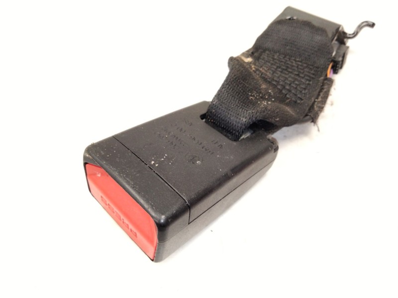 Recambio de enganche cinturon trasero central para bmw 3 (f30, f80) 318 d referencia OEM IAM 7266352  