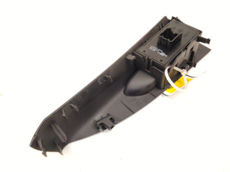 Recambio de mando elevalunas trasero derecho para opel zafira tourer c (p12) 2.0 biturbo cdti (75) referencia OEM IAM 13301888  