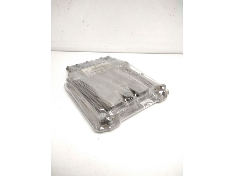 Recambio de centralita motor uce para chrysler sebring berlina 2.0 crd limited referencia OEM IAM 0281013446  BOSCH