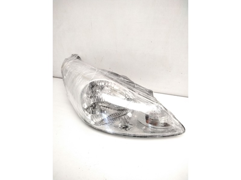 Recambio de faro derecho para hyundai i10 referencia OEM IAM 921020X0  