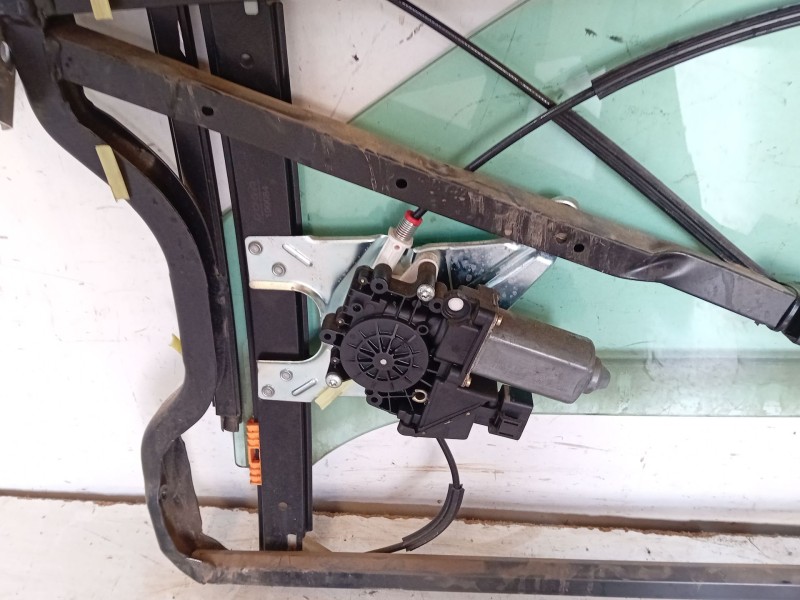 Recambio de elevalunas delantero derecho para audi a3 (8l1) 1.6 referencia OEM IAM 8L3837754A  