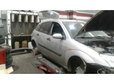 ford focus berlina (cak) del año 2001