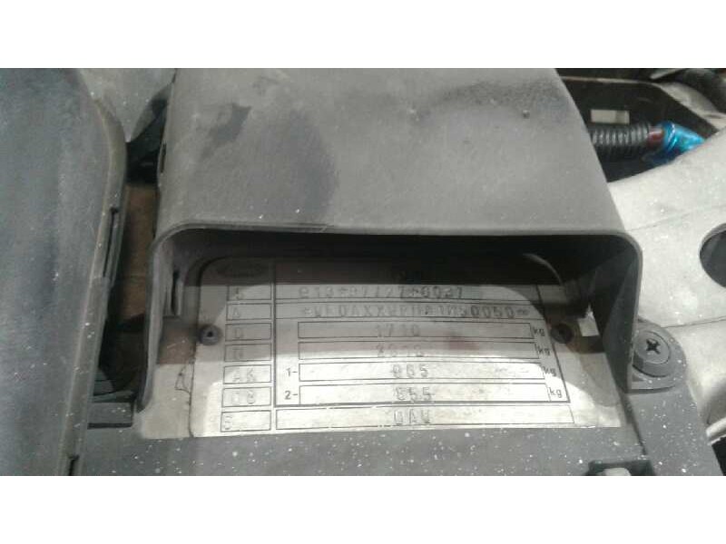 ford focus berlina (cak) del año 2001