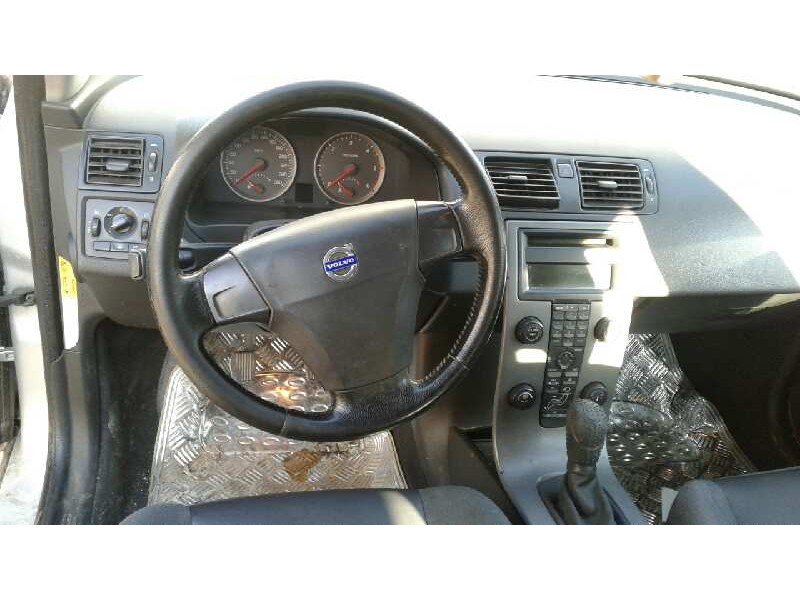 volvo v50 familiar del año 2004