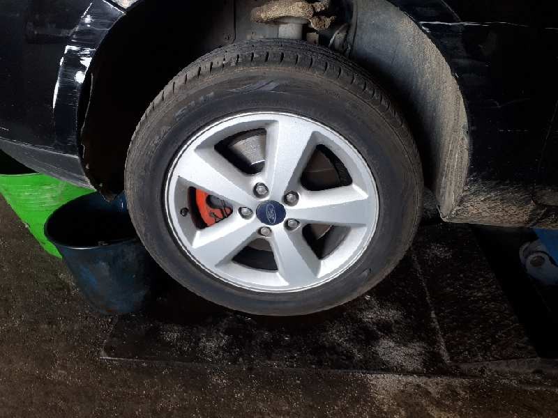 ford focus berlina (cap) del año 2006