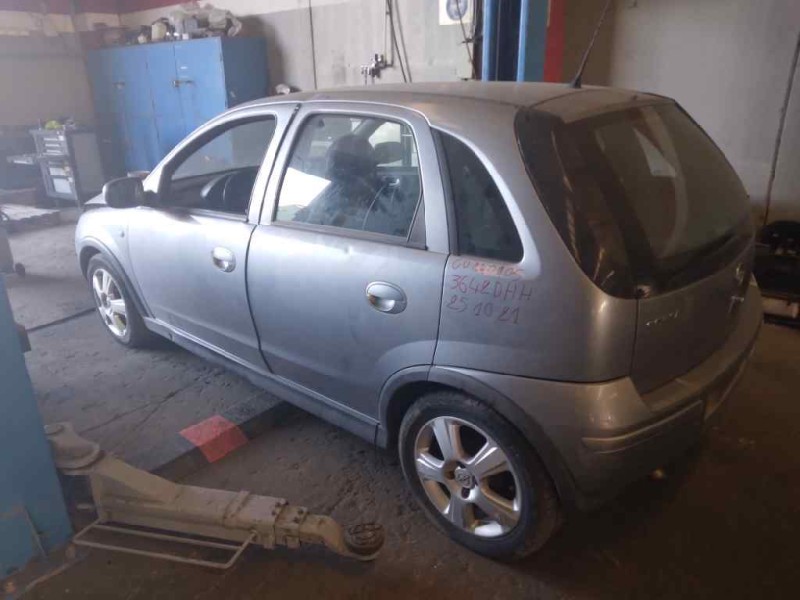 opel corsa c del año 2005