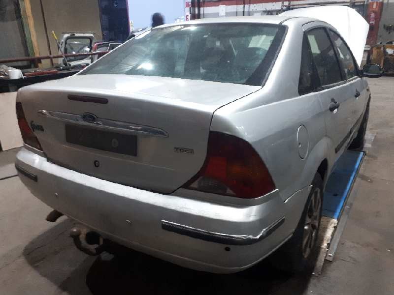 ford focus berlina (cak) del año 2002