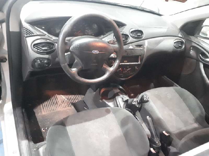 ford focus berlina (cak) del año 2002