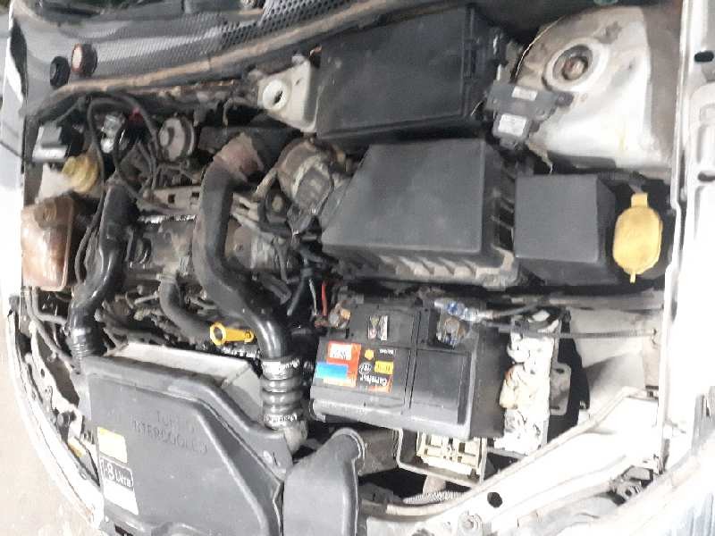 ford focus berlina (cak) del año 2002