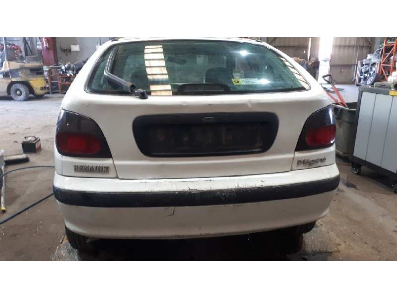 renault megane i berlina hatchback (ba0) del año 1998