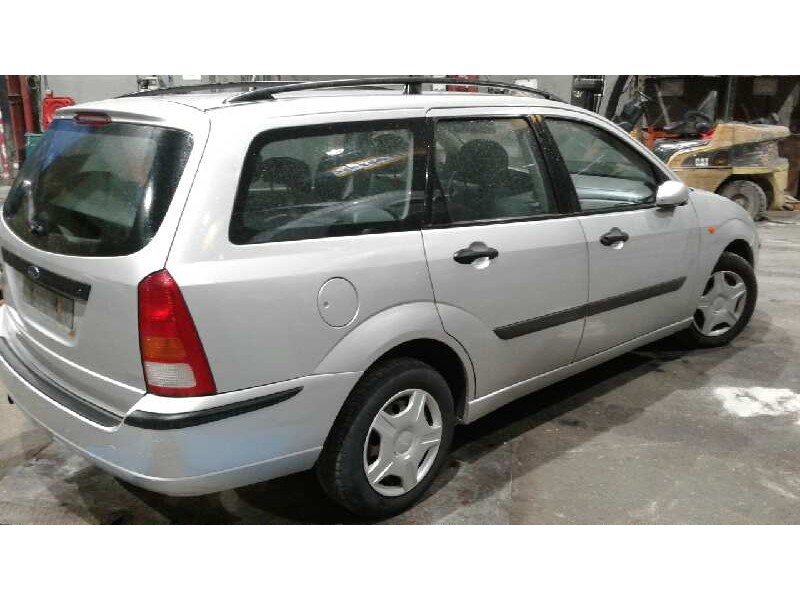 ford focus turnier (cak) del año 2002