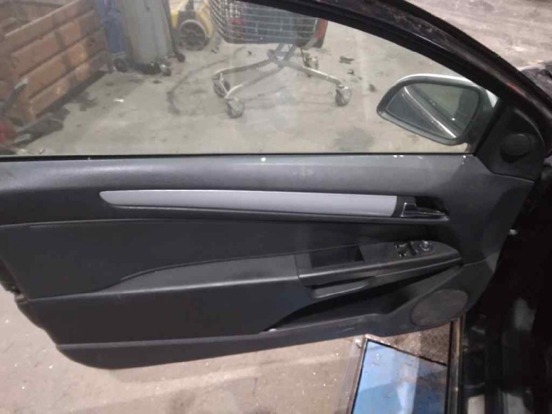 opel astra gtc del año 2006