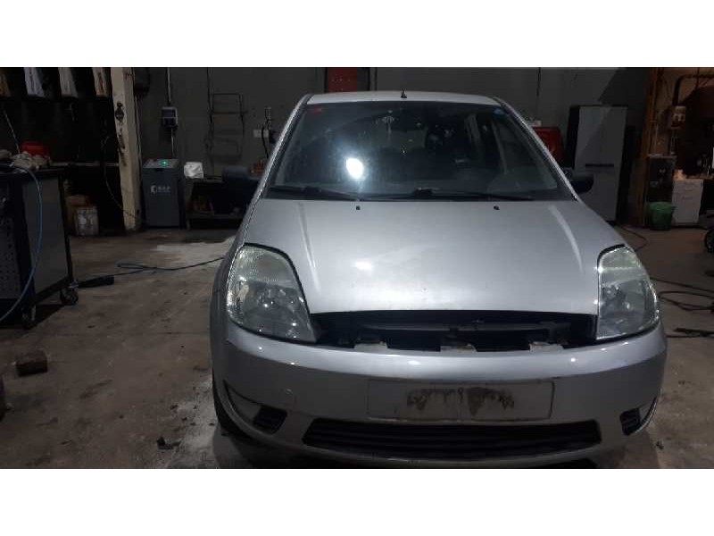 ford fiesta (cbk) del año 2004