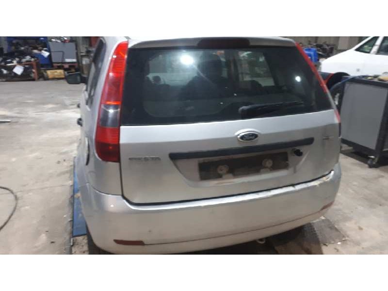 ford fiesta (cbk) del año 2004