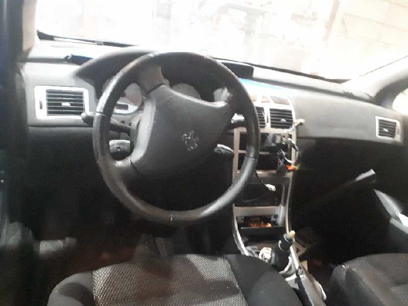 peugeot 307 berlina (s2) del año 2007