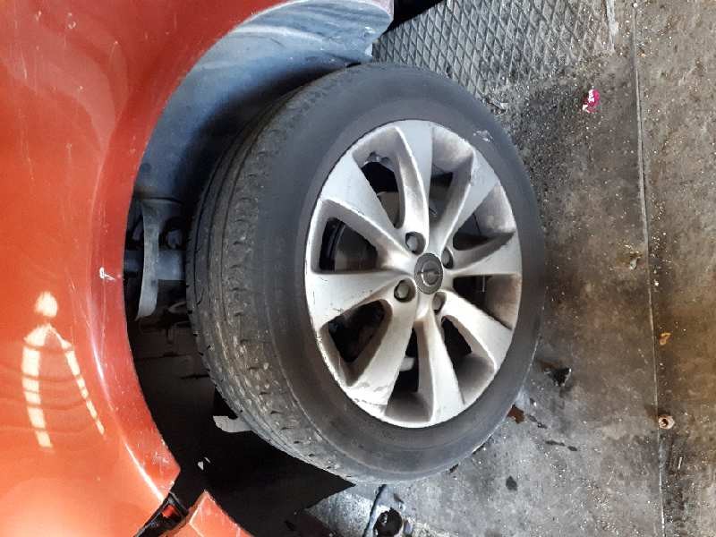 opel corsa d del año 2012