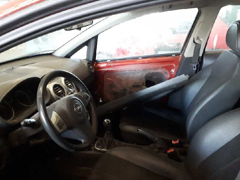 opel corsa d del año 2012