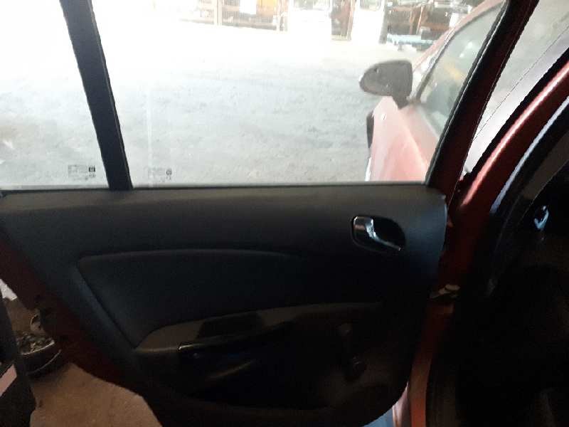 opel corsa d del año 2012