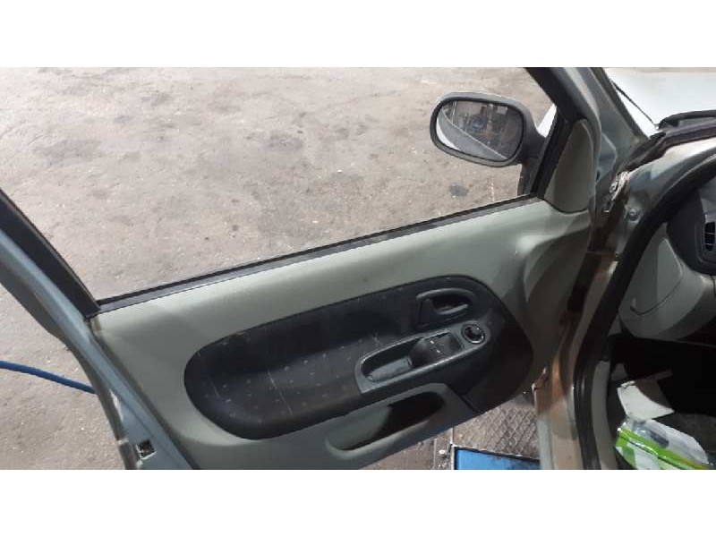 renault clio ii fase ii (b/cb0) del año 2001