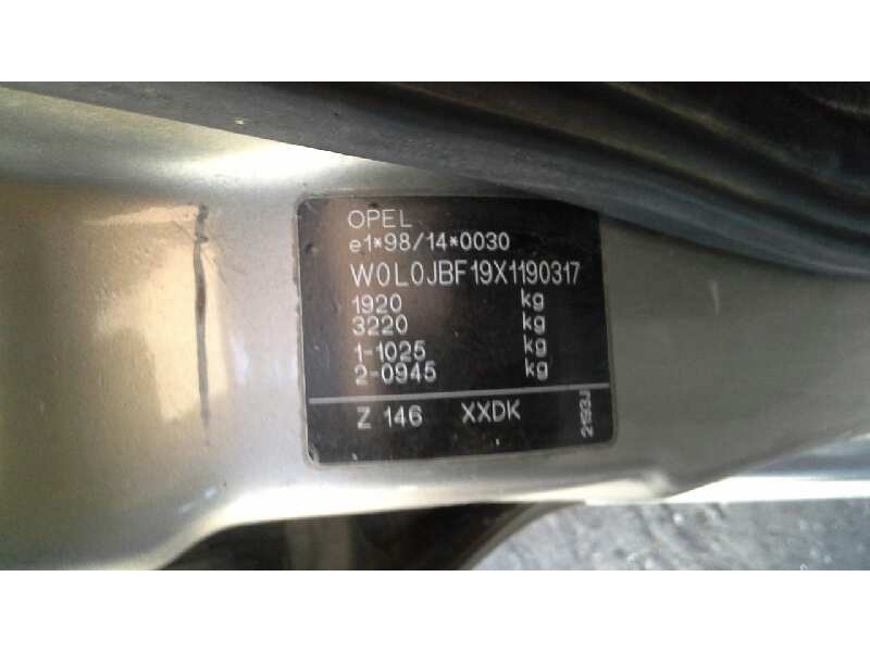 opel vectra b berlina del año 1999