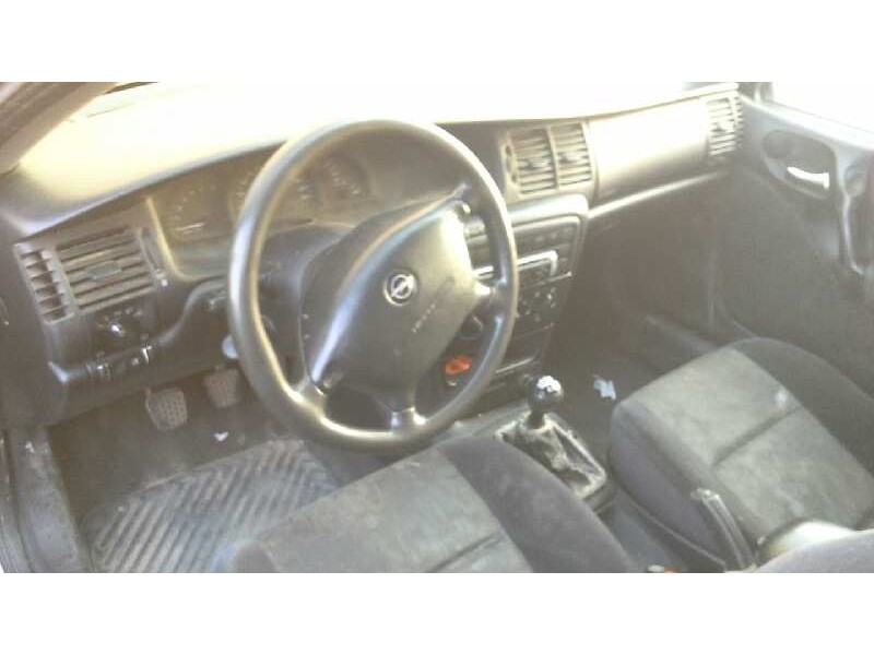 opel vectra b berlina del año 1999