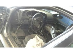 saab 9-3 berlina del año 2002 2