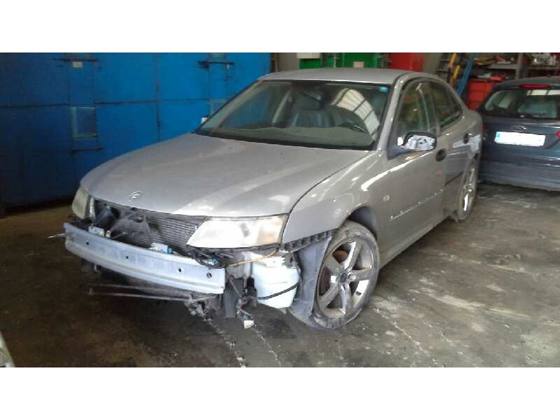saab 9-3 berlina del año 2002