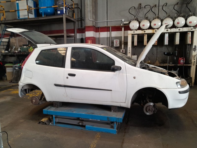 fiat punto (188_) del año 2003