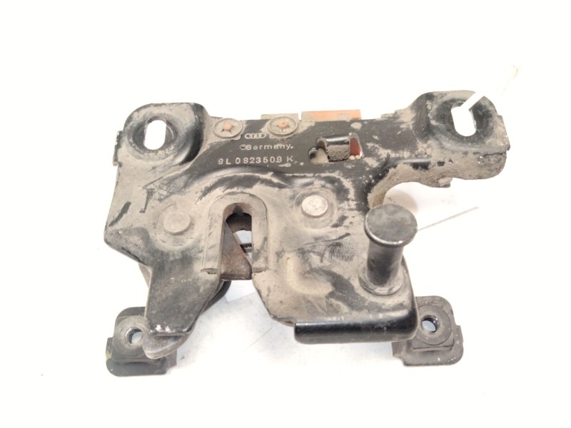 Recambio de cerradura capot para audi a3 (8l1) 1.6 referencia OEM IAM 8L0823509  
