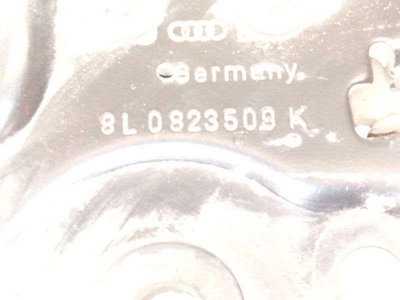 Recambio de cerradura capot para audi a3 (8l1) 1.6 referencia OEM IAM 8L0823509  