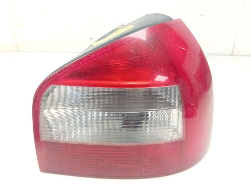 Recambio de piloto trasero derecho para audi a3 (8l1) 1.6 referencia OEM IAM 8L0945096B  