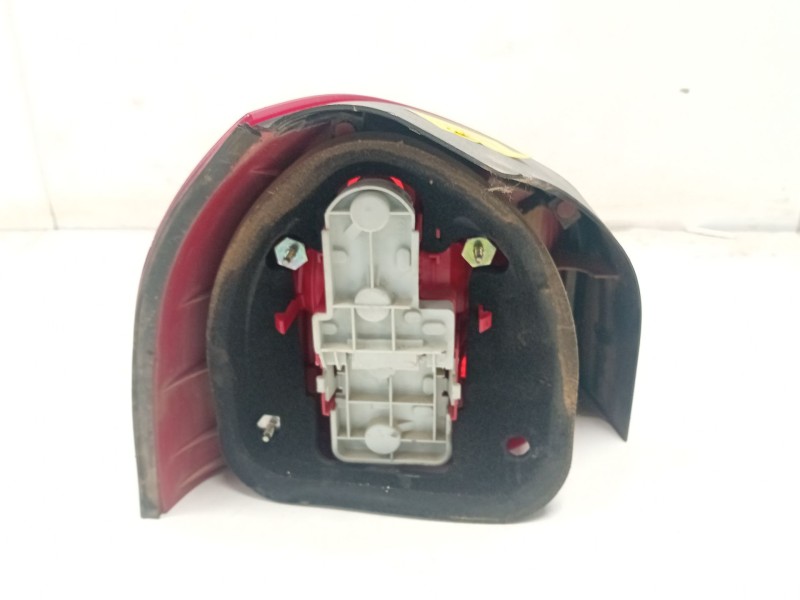 Recambio de piloto trasero derecho para audi a3 (8l1) 1.6 referencia OEM IAM 8L0945096B  