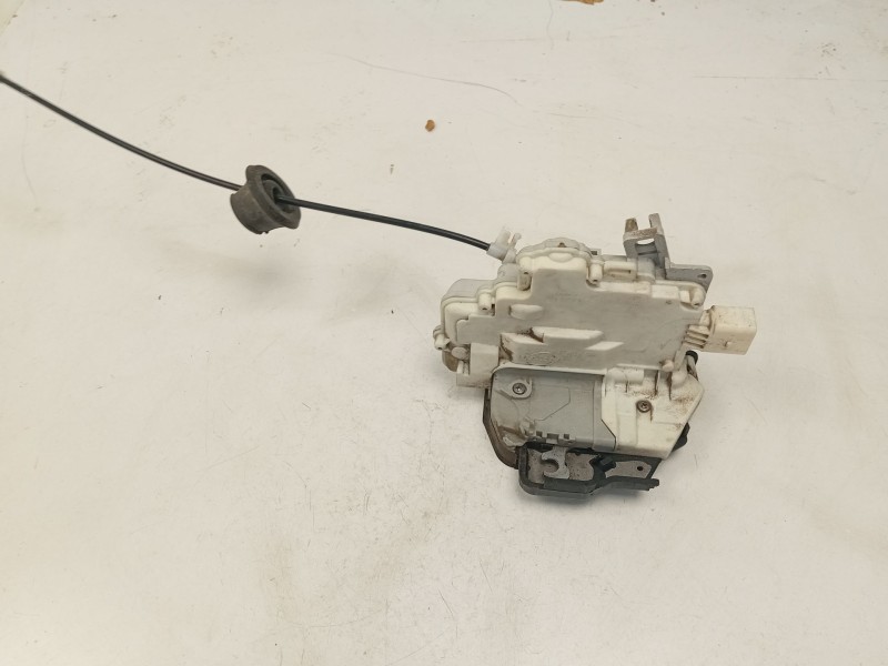 Recambio de cerradura puerta delantera derecha para seat exeo st (3r5)(2009>) sport referencia OEM IAM   