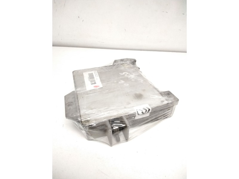 Recambio de centralita motor uce para ford sierra berlina 2.0 referencia OEM IAM 85GB12A297 10726545 8082