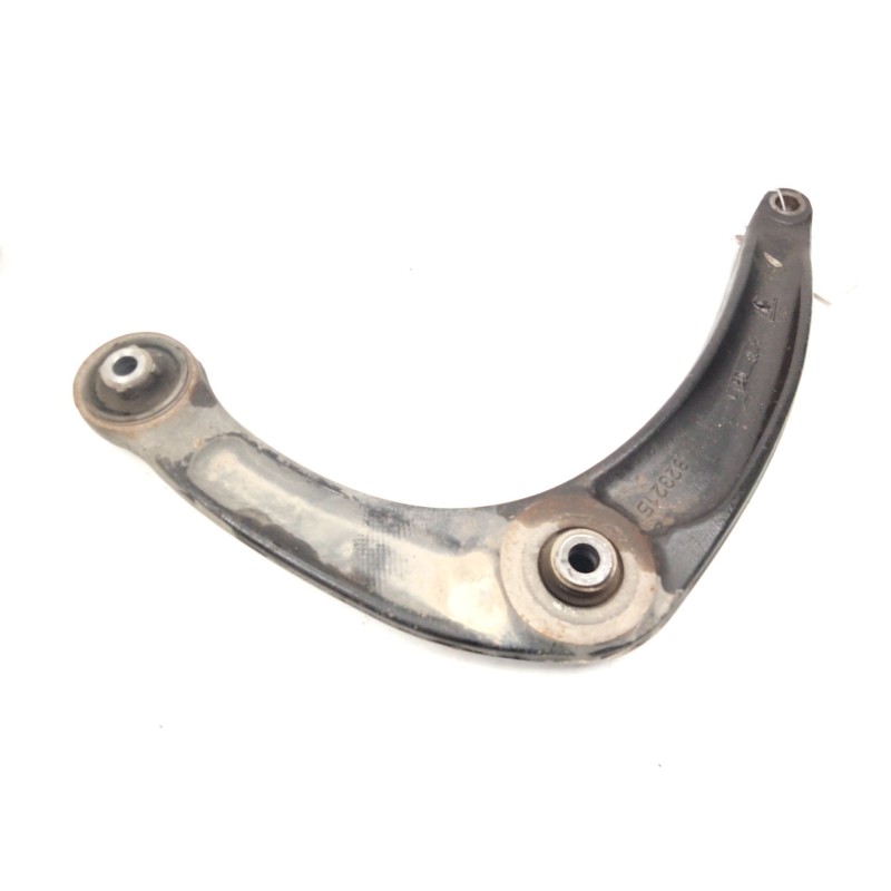 Recambio de brazo suspension inferior delantero izquierdo para peugeot 3008 monospace (0u_) 1.6 hdi referencia OEM IAM 823215  
