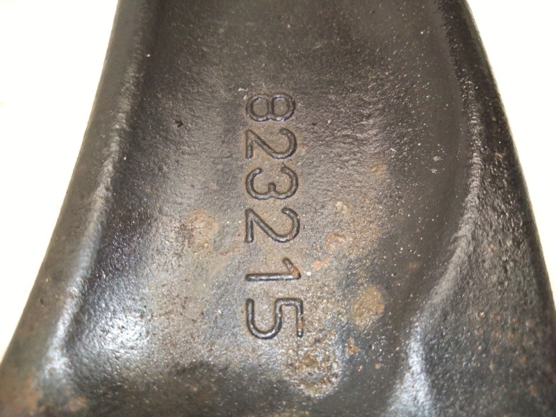 Recambio de brazo suspension inferior delantero izquierdo para peugeot 3008 monospace (0u_) 1.6 hdi referencia OEM IAM 823215  