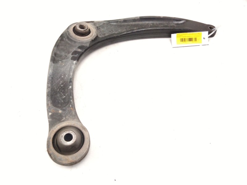 Recambio de brazo suspension inferior delantero izquierdo para peugeot 3008 monospace (0u_) 1.6 hdi referencia OEM IAM 823215  
