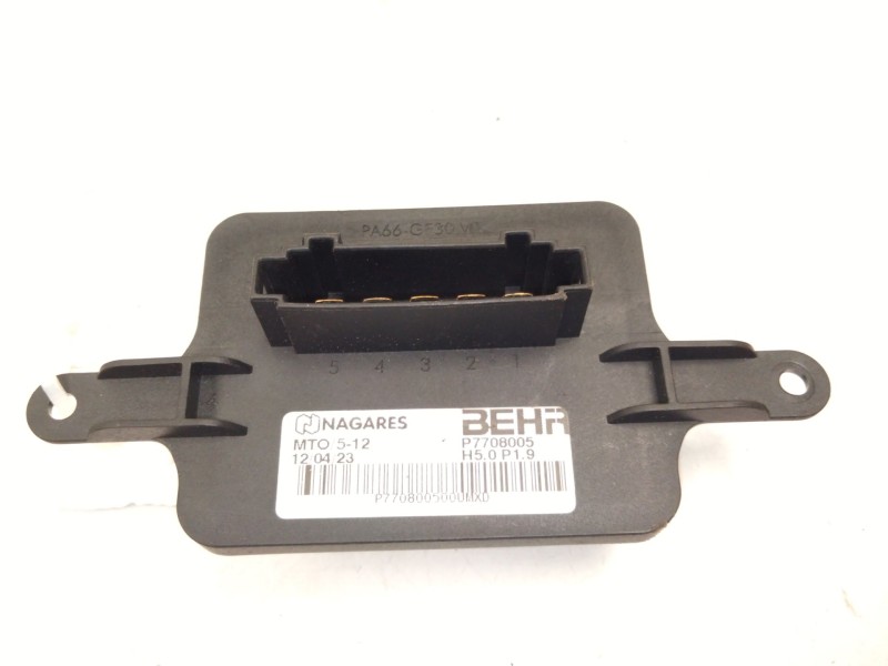 Recambio de resistencia calefaccion para peugeot 3008 monospace (0u_) 1.6 hdi referencia OEM IAM P7708005  