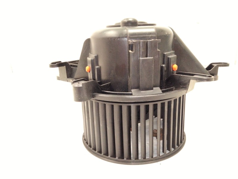 Recambio de motor calefaccion para peugeot 3008 monospace (0u_) 1.6 hdi referencia OEM IAM T3953001  